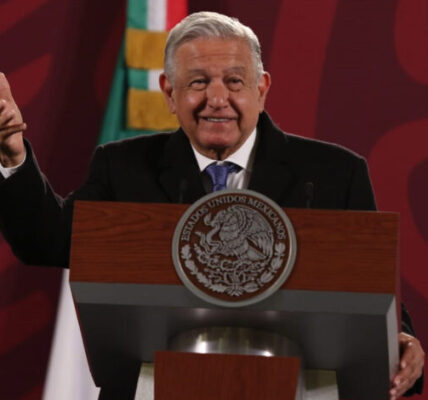 AMLO reitera la construcción del puente en Cancún con una inversión de 6 mil mdp