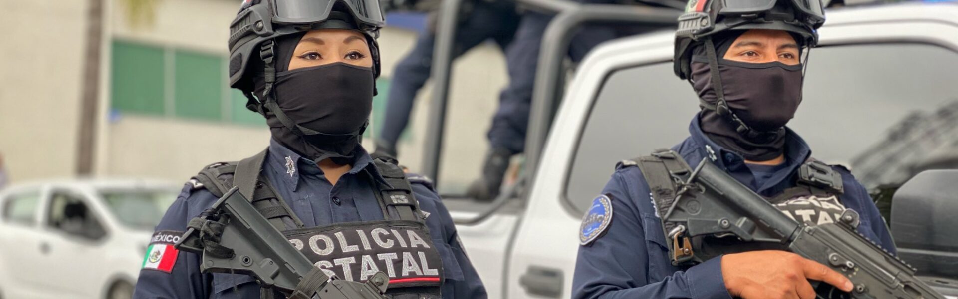 En Veracruz, policías municipales de Tuxpan 'pelean' con marinos durante protesta