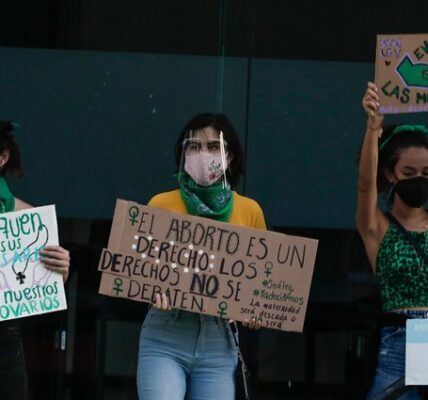 Mujeres presentan amparos a favor del aborto en Quintana Roo