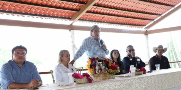 Convoca Gobernador David Monreal al magisterio a robustecer la educación pública