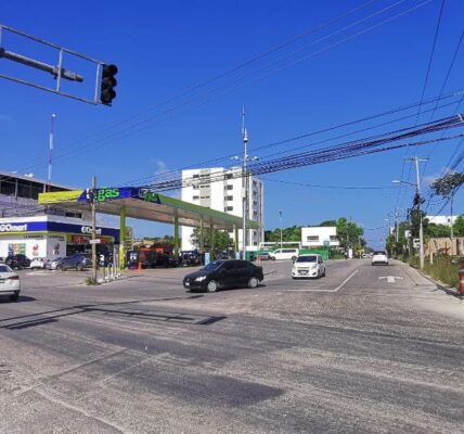 Recomiendan vías alternas por obras estratégicas en Cancún