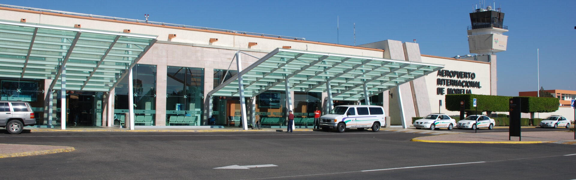 Aeronave se desploma tras despegar del Aeropuerto Internacional de Querétaro; se dirigía a Morelia