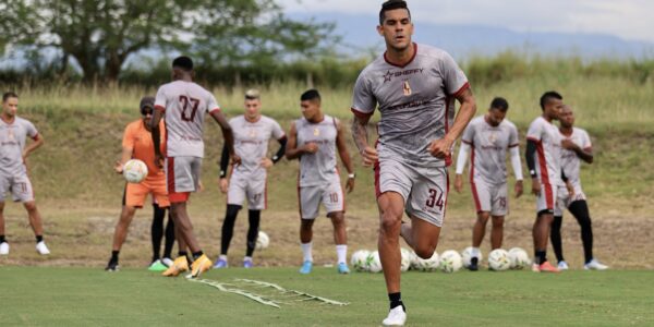 Deportes Tolima tiene un nuevo defensor central procedente de Europa