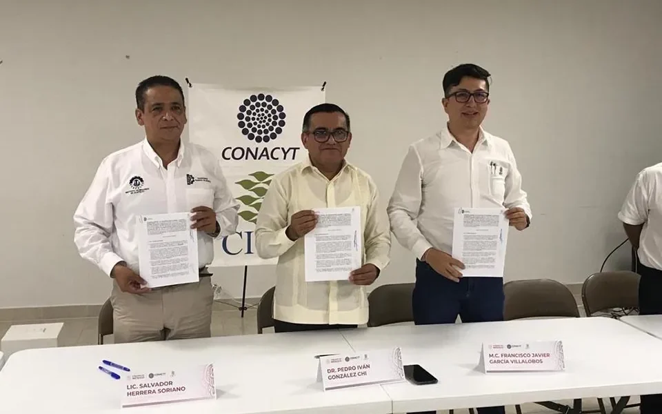 Impulsa Guerrero proyectos estudiantiles sobre tecnología y sostenibilidad