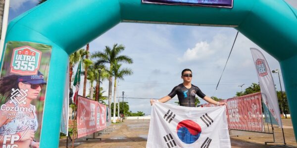 El surcoreano Jin Song se consagra campeón del triatlón Ultra 355 Cozumel