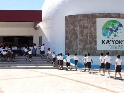 Recupera afluencia el planetario de Cancún