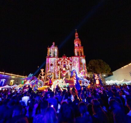 El Festival Internacional Santa Lucía regresa con miles de artistas en 50 días