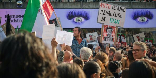 La represión de las protestas pacíficas de Irán requiere una investigación internacional independiente