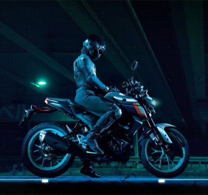 La Yamaha MT-125 se moderniza con más tecnología, conectividad y control de tracción