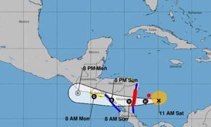 Monitorean en Quintana Roo a tormenta tropical "Julia"