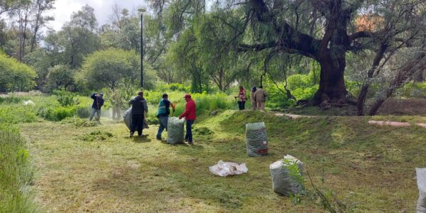 Brinda Gobierno de Zacatecas mantenimiento a cancha de futbol rápido y áreas verdes del Parque Arroyo de la Plata