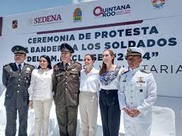 Celebran ceremonia de protesta de bandera a cadetes del SMN en Cancún